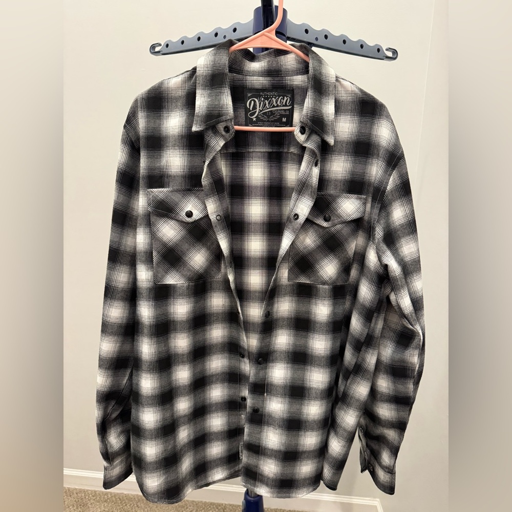 Dixxon Flannel The Crenshaw men's size Medium. Great like new condition.
